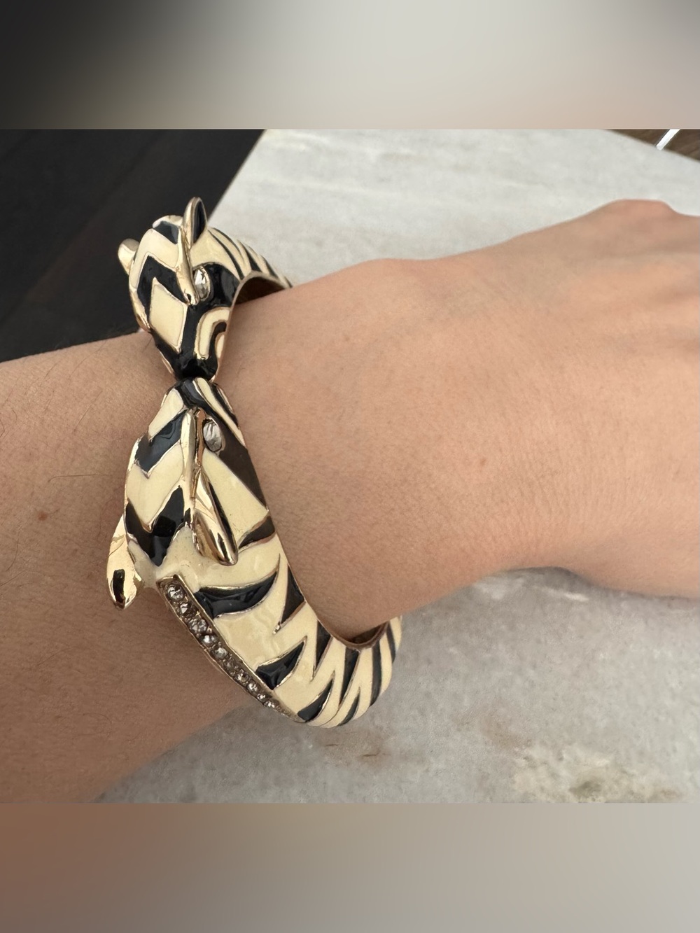 NWOT- Stella & Dot Zebra Hinged Bangle Bracelet Gold Tone Black Enamel